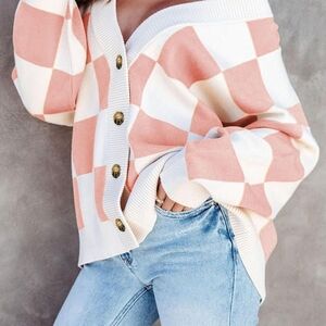 Chic Pink and White Checkered Cardigan